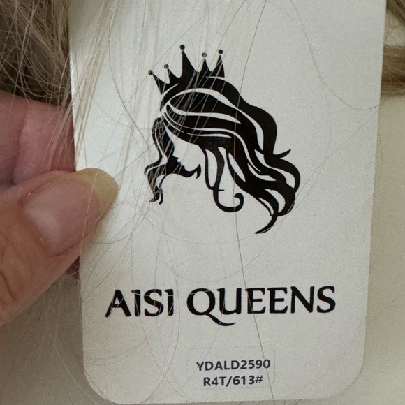 AISI QUEENS Long Straight Blonde Ombre Synthetic Wig 24” Heat Resistant - Picture 4 of 9
